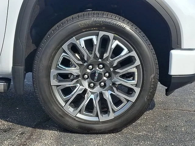 New 2026 Glacier White Tricoat GMC Denali Ultimate image 8