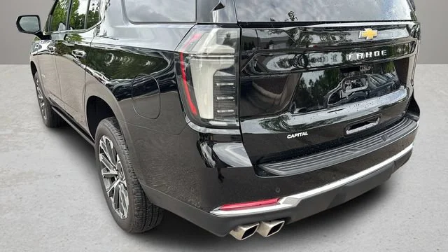Used 2025 Black Chevrolet High Country image 38