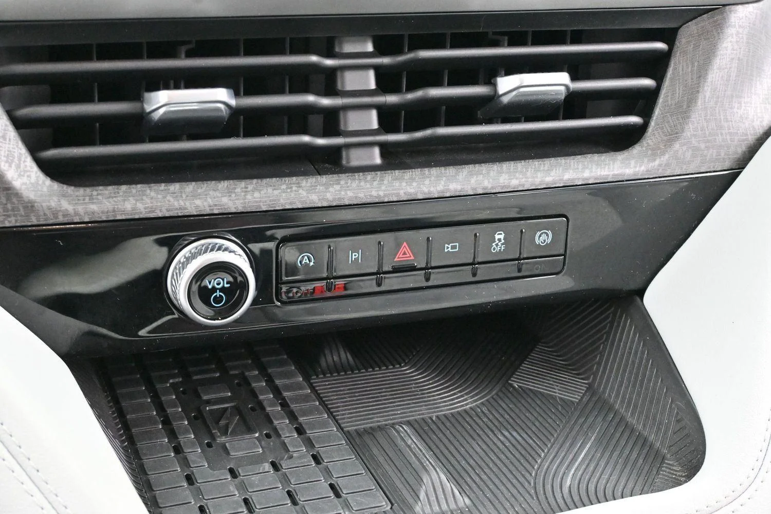 Used 2025 Carbonized Gray Ford Platinum image 26