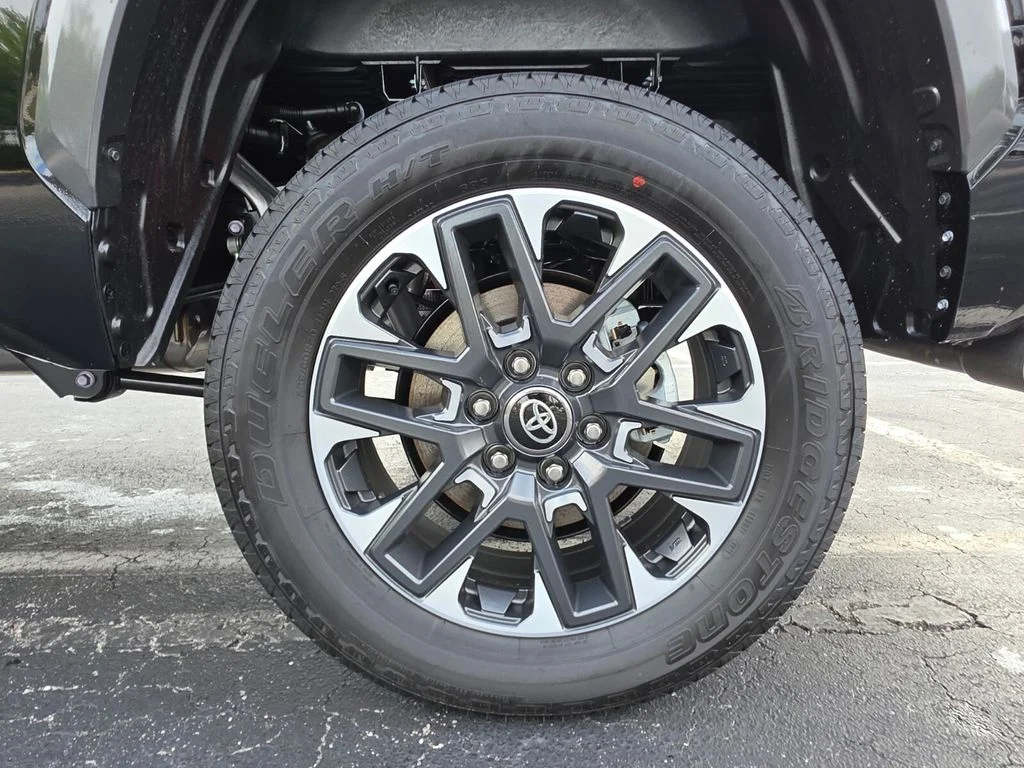 2026 Toyota Tundra Limited - Photo 19
