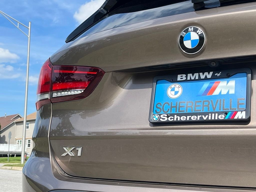 Used 2020 Beige BMW xDrive28i image 14
