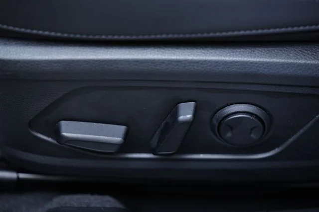 Used 2025 Interstellar Gray Kia EX image 23