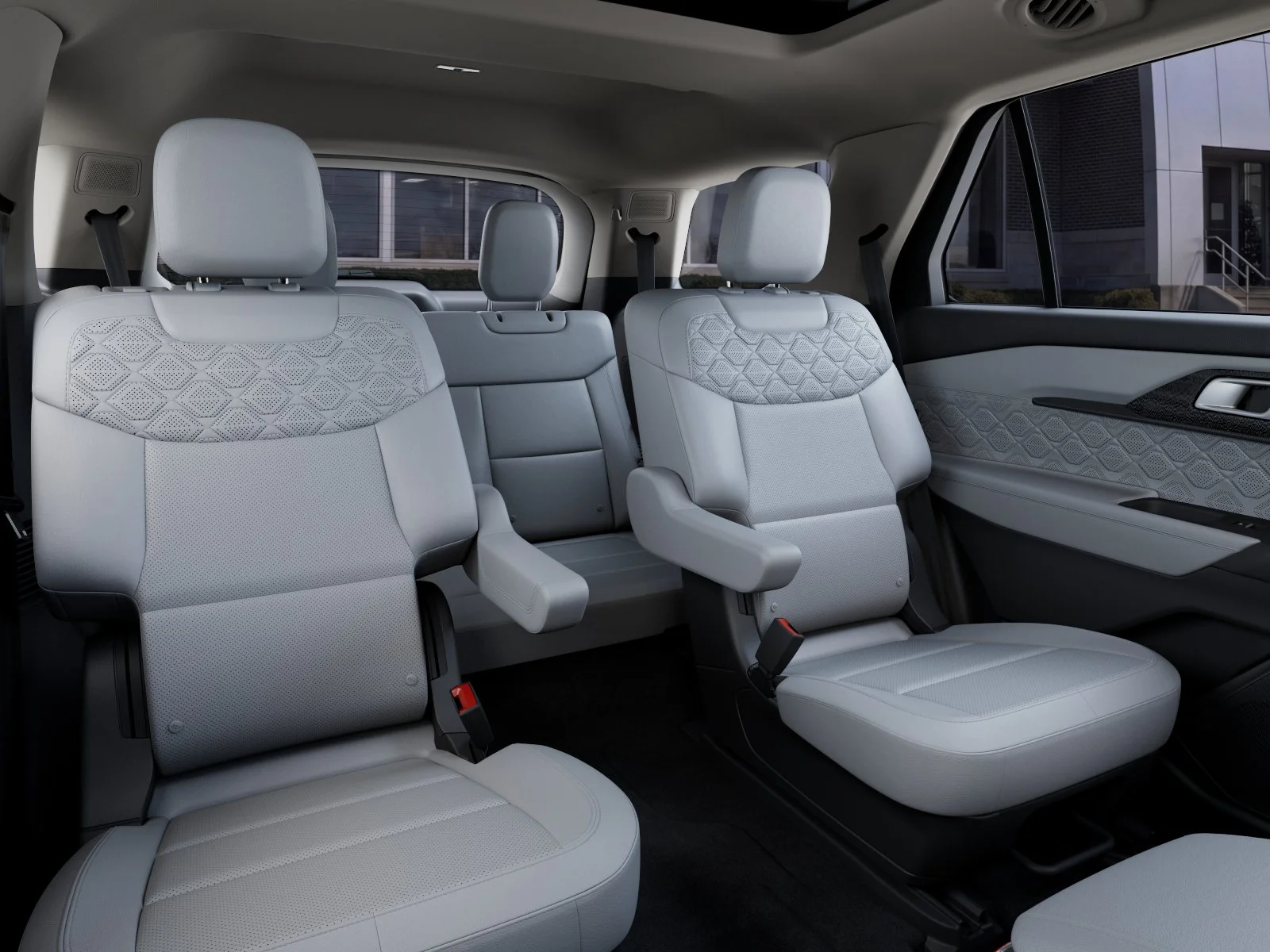 New 2027 Star White Metallic Tri-Coat Ford Platinum image 34