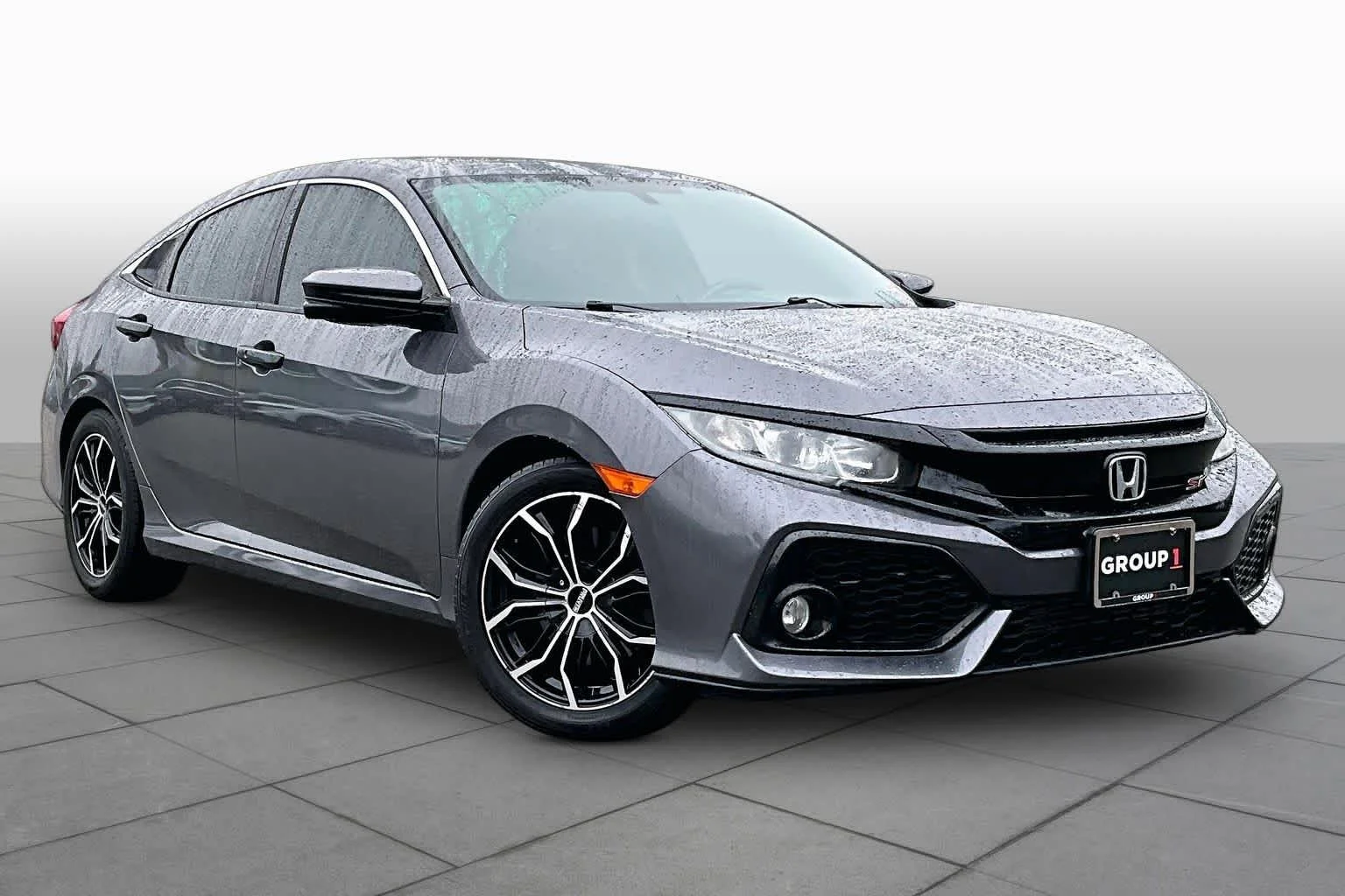 Certified Used 2018 Modern Steel Metallic Honda  image 3