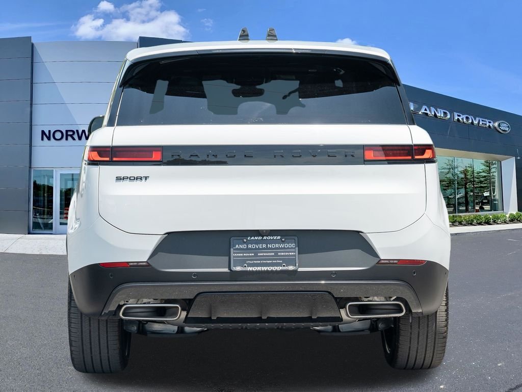New 2026 Fuji White Land Rover SE image 5