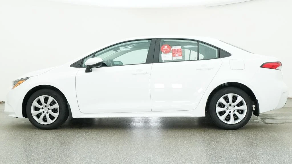 New 2027 Ice Cap Toyota LE image 2