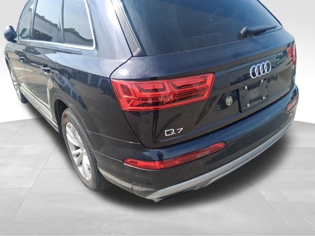 Used 2017  Audi 3.0T Premium Plus image 7