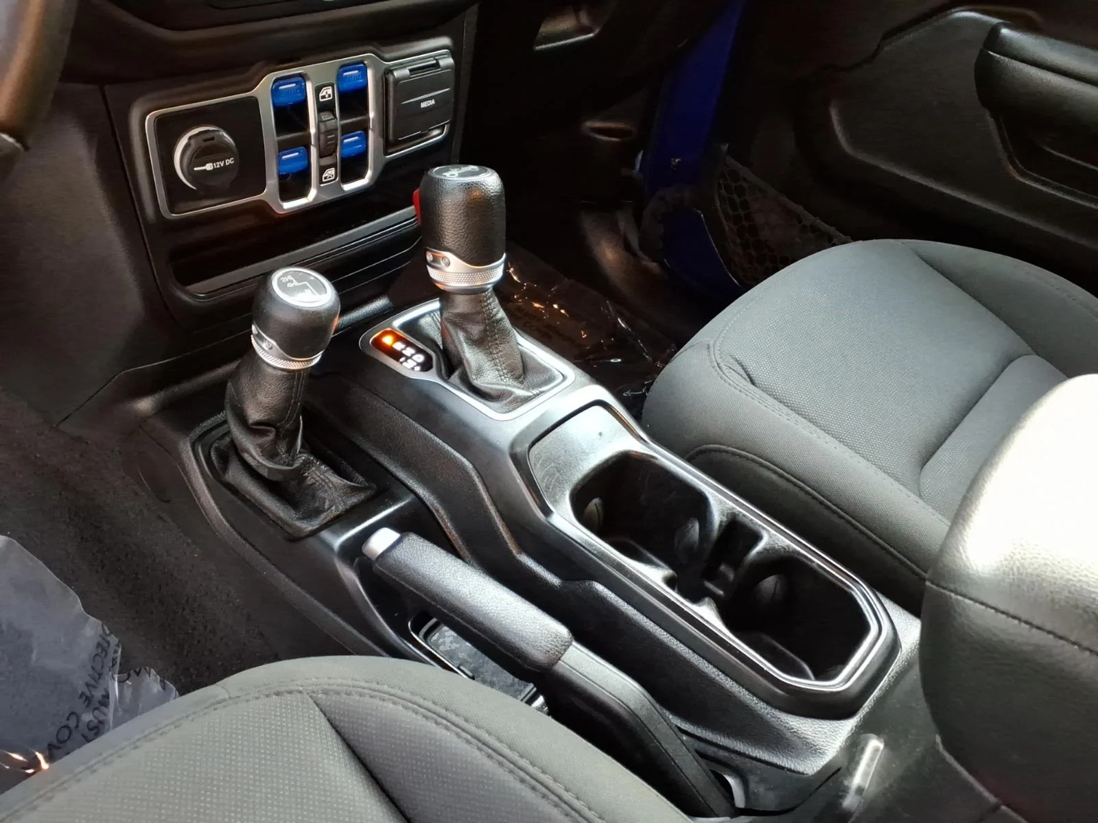 Used 2020 Ocean Blue Metallic Clear Coat Jeep Sport S image 9