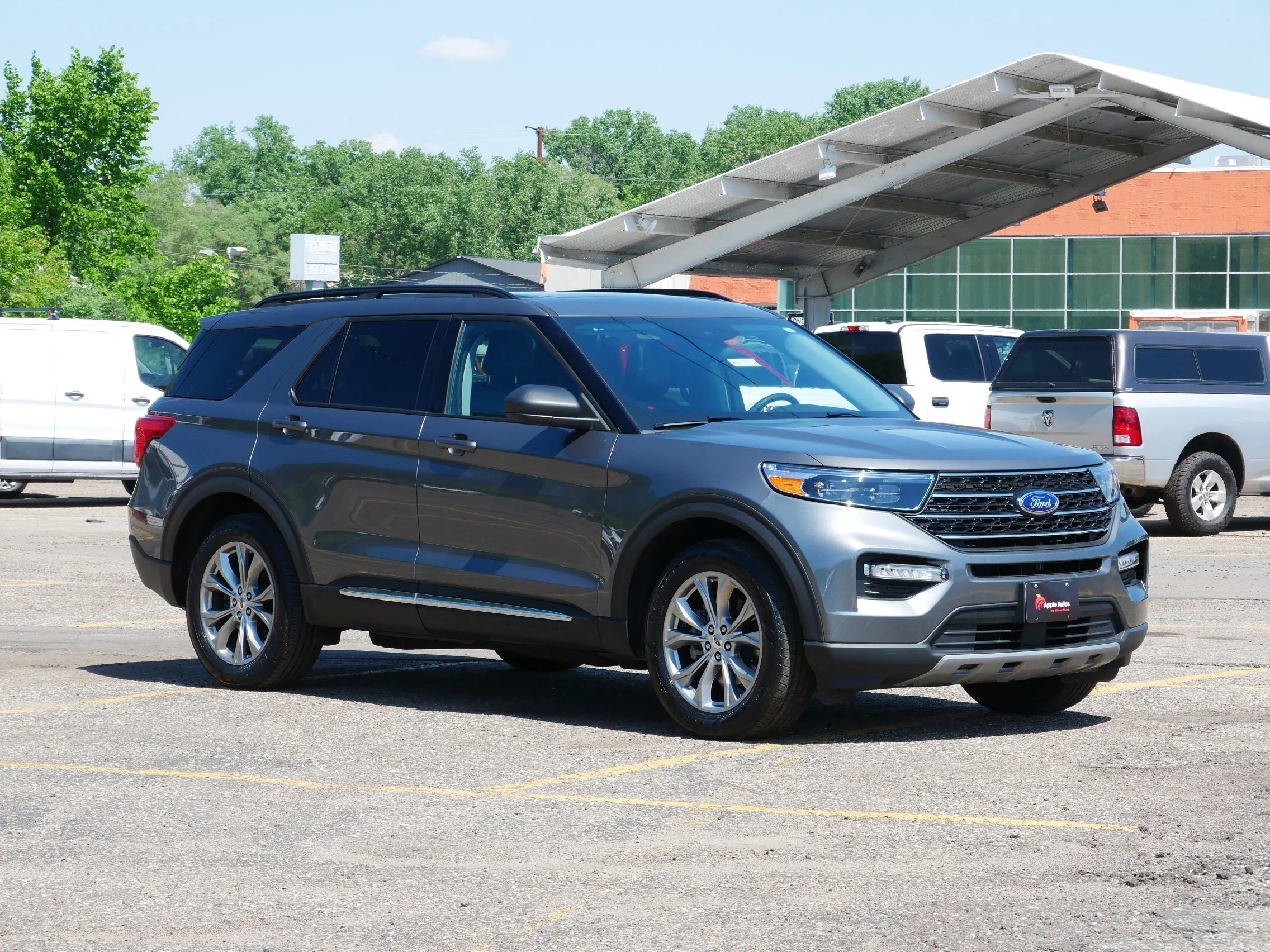 2023 Ford Explorer XLT 4WD's photo
