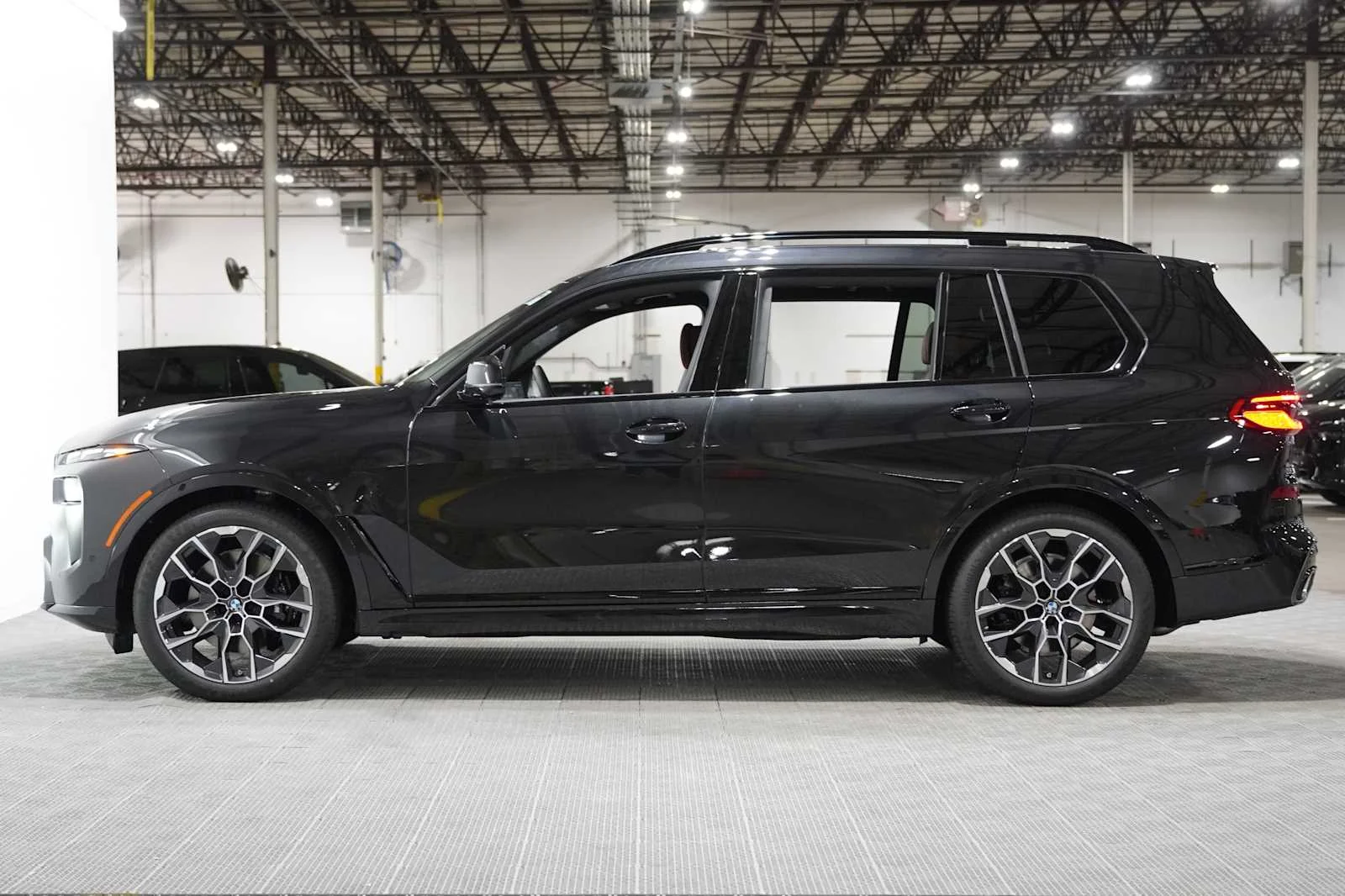 New 2027 Black Sapphire Metallic BMW xDrive40i image 2
