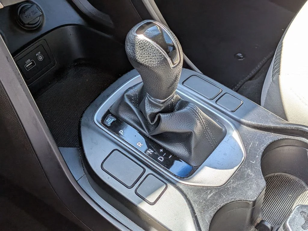 Used 2018 Blue Hyundai 2.4 Base image 16