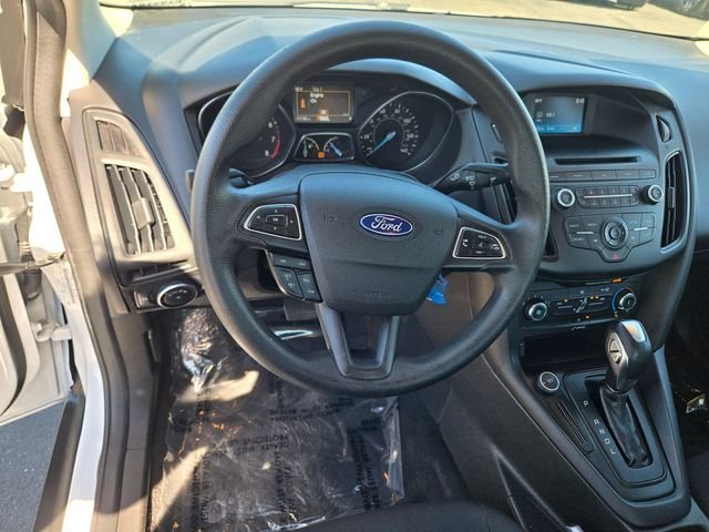 Used 2016 White Ford SE image 6