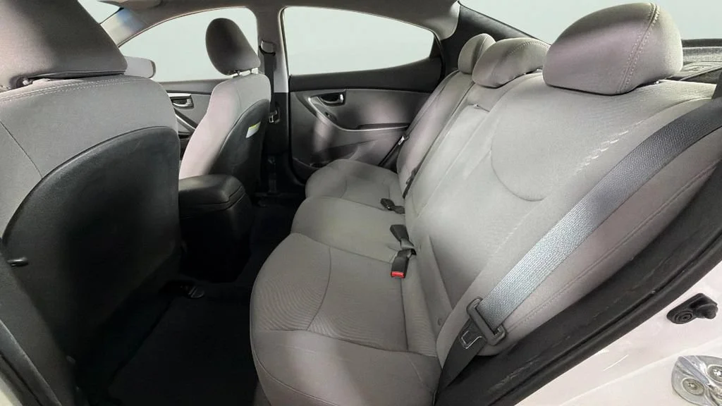 Used 2016 White Hyundai SE image 26