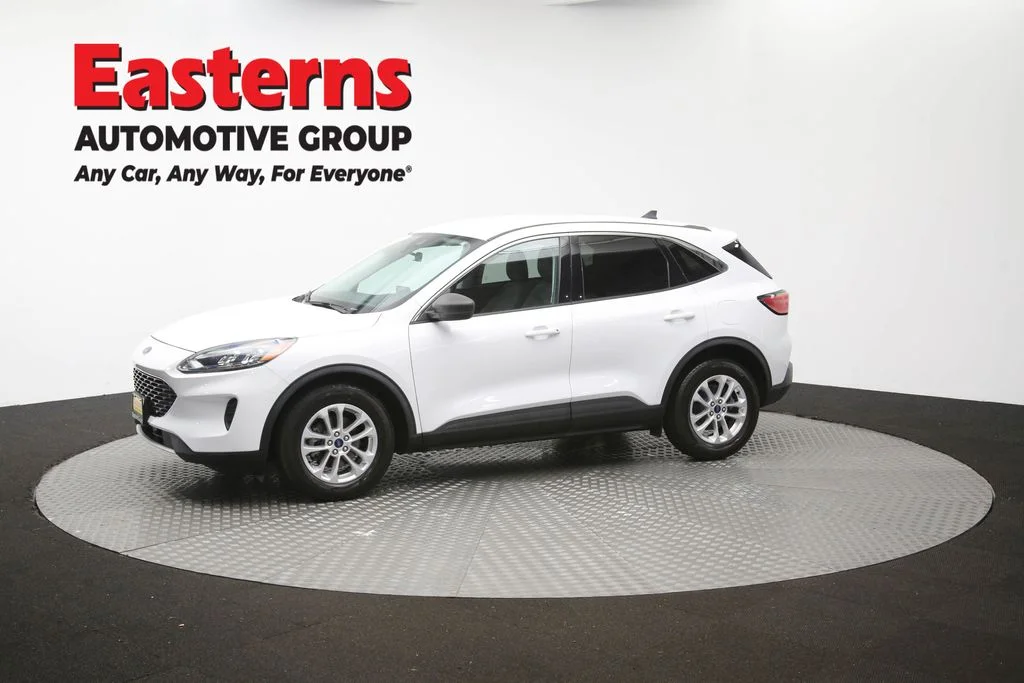 Used 2022 White Ford SE image 57