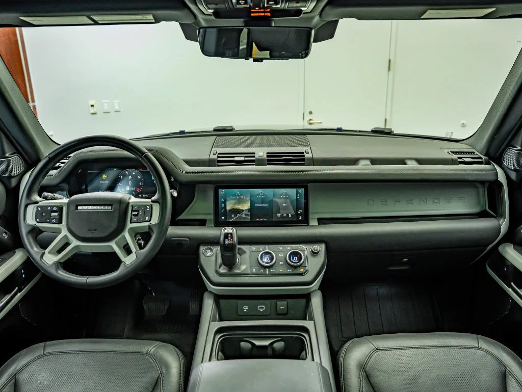 Used 2024 Gray Land Rover S image 4