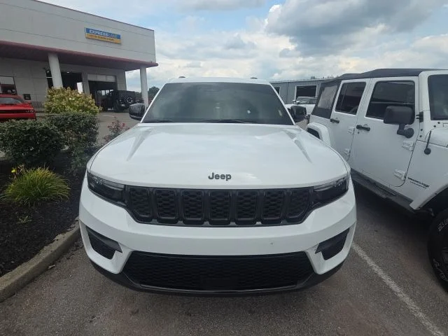 Used 2024 White Jeep Altitude X image 6
