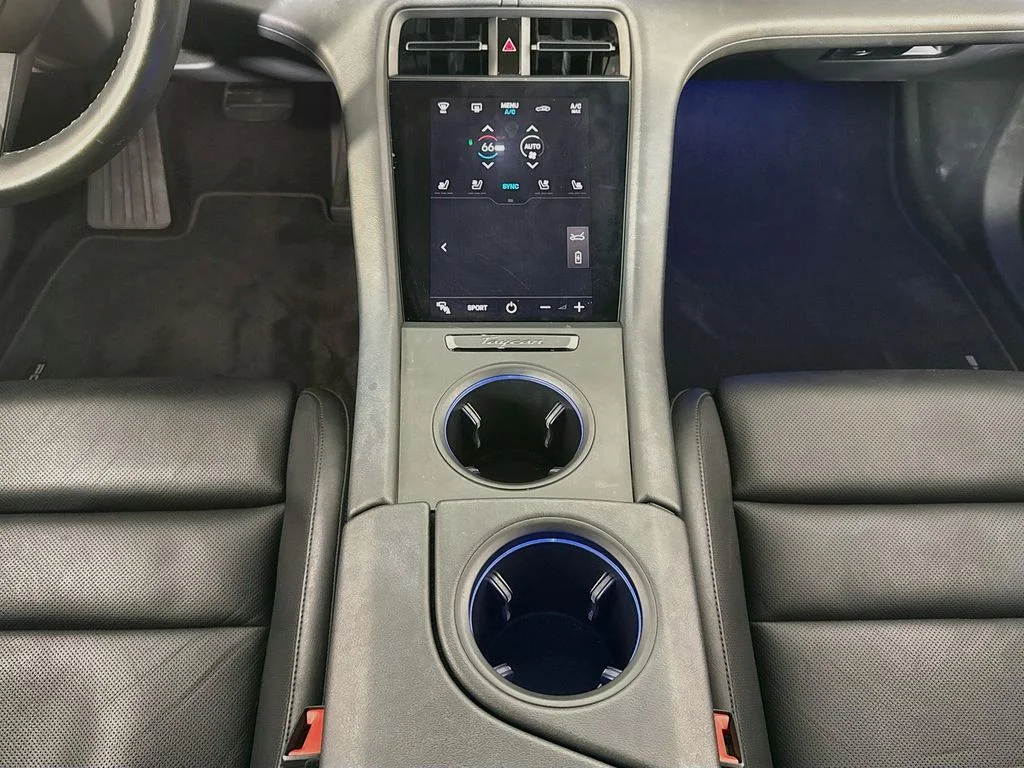 Used 2021 Chalk Porsche 4S w/ Performance Battery Plus image 16