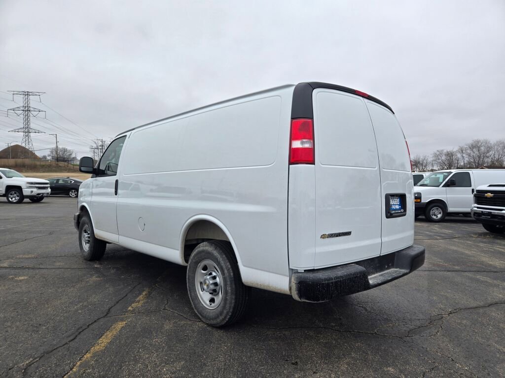 2026 Chevrolet Express Cargo Work Van - Photo 14