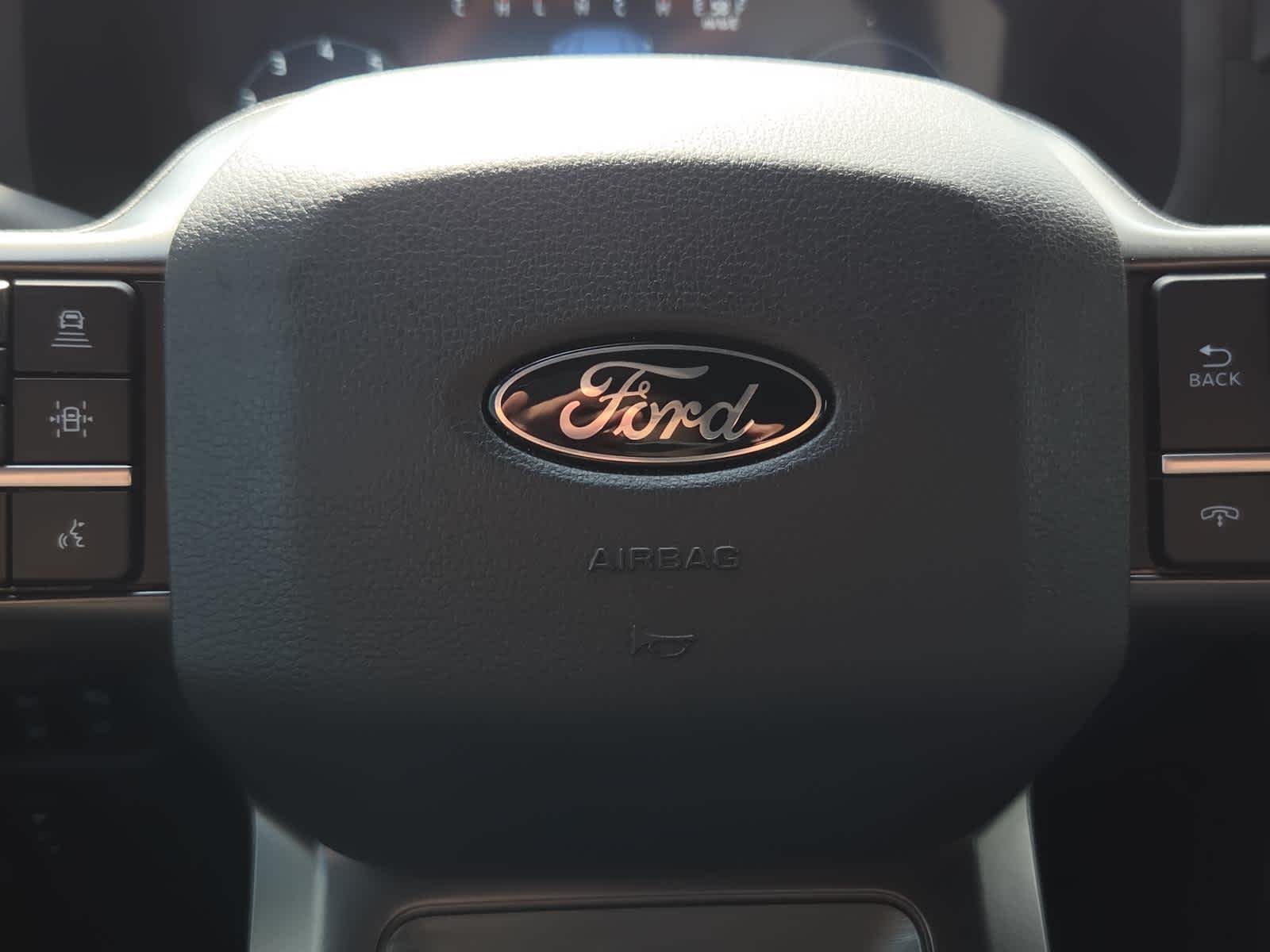Used 2025 Space White Metallic Ford Tremor image 18