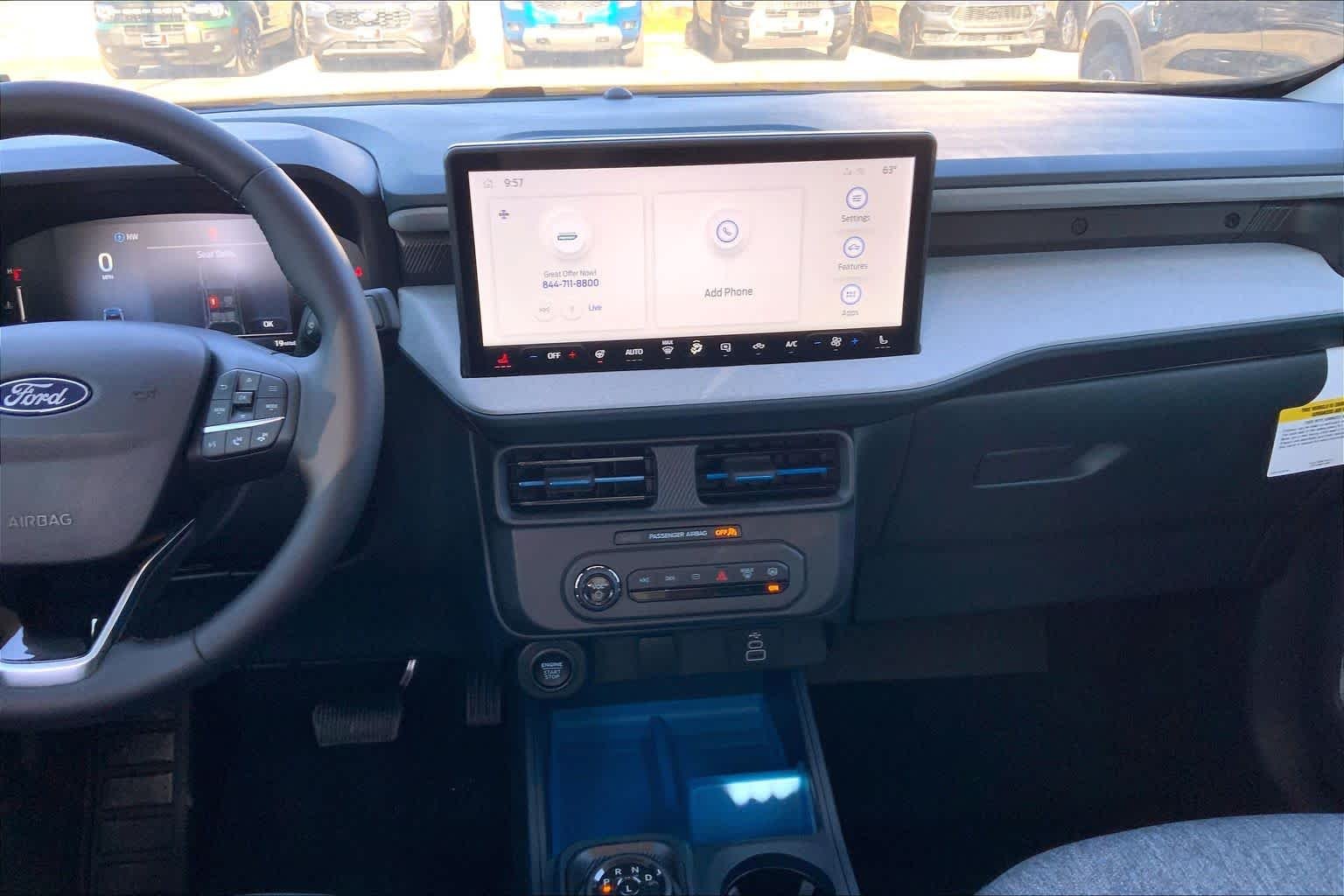 2025 Ford Maverick XLT - Photo 13