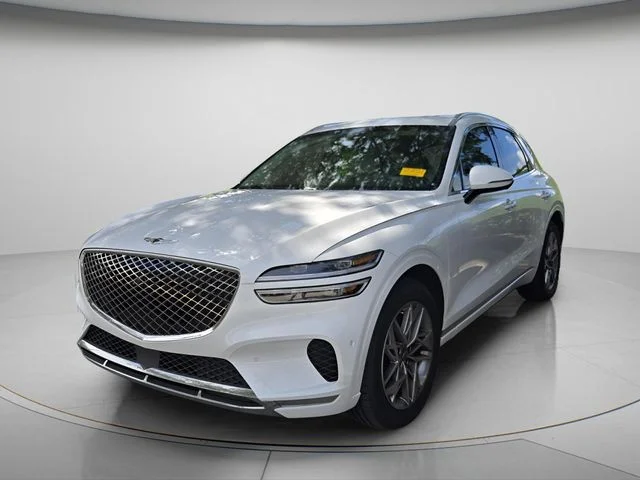 Used 2022 White Genesis 2.5T image 1