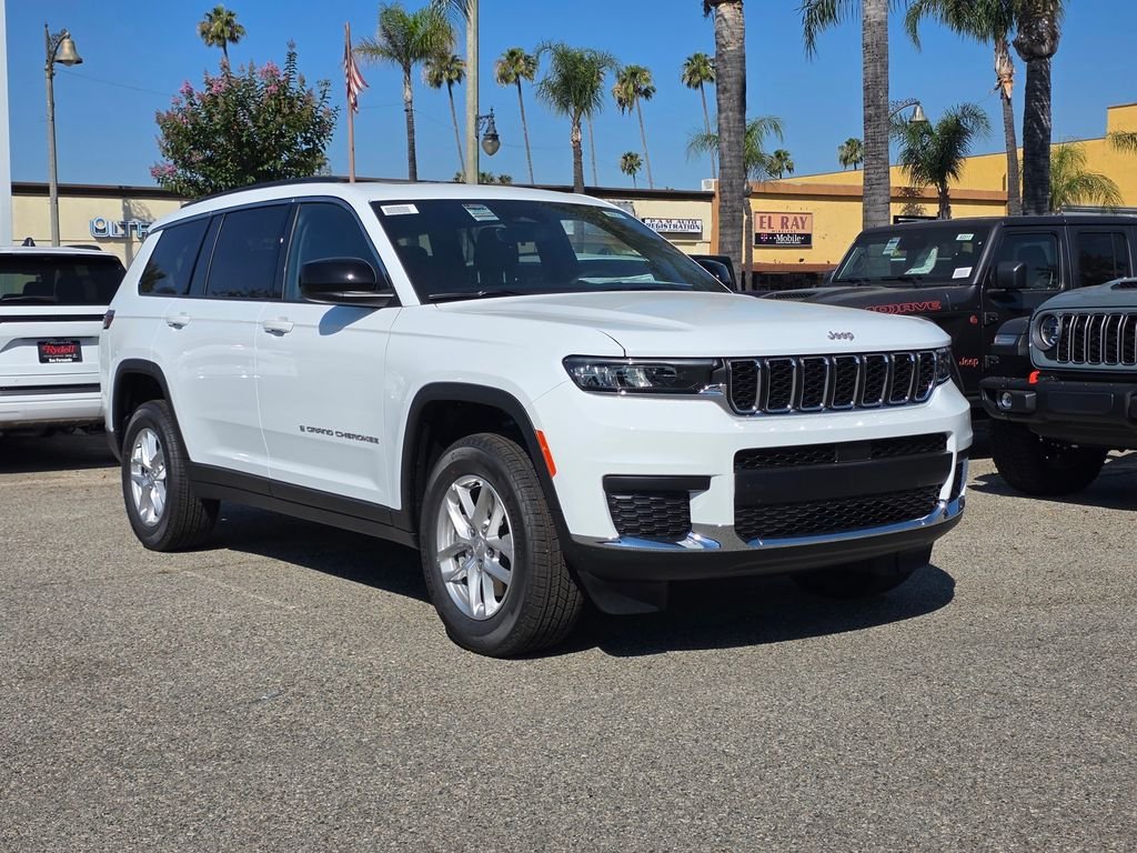 New 2026 Bright White Clear-Coat Exterior Paint Jeep Laredo image 1