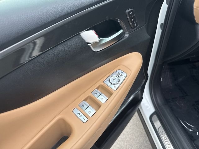 Used 2022 Gray Hyundai Calligraphy image 11