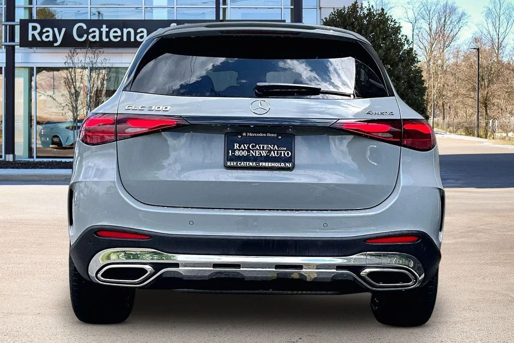 New 2026 White Mercedes-Benz GLC 300 image 4