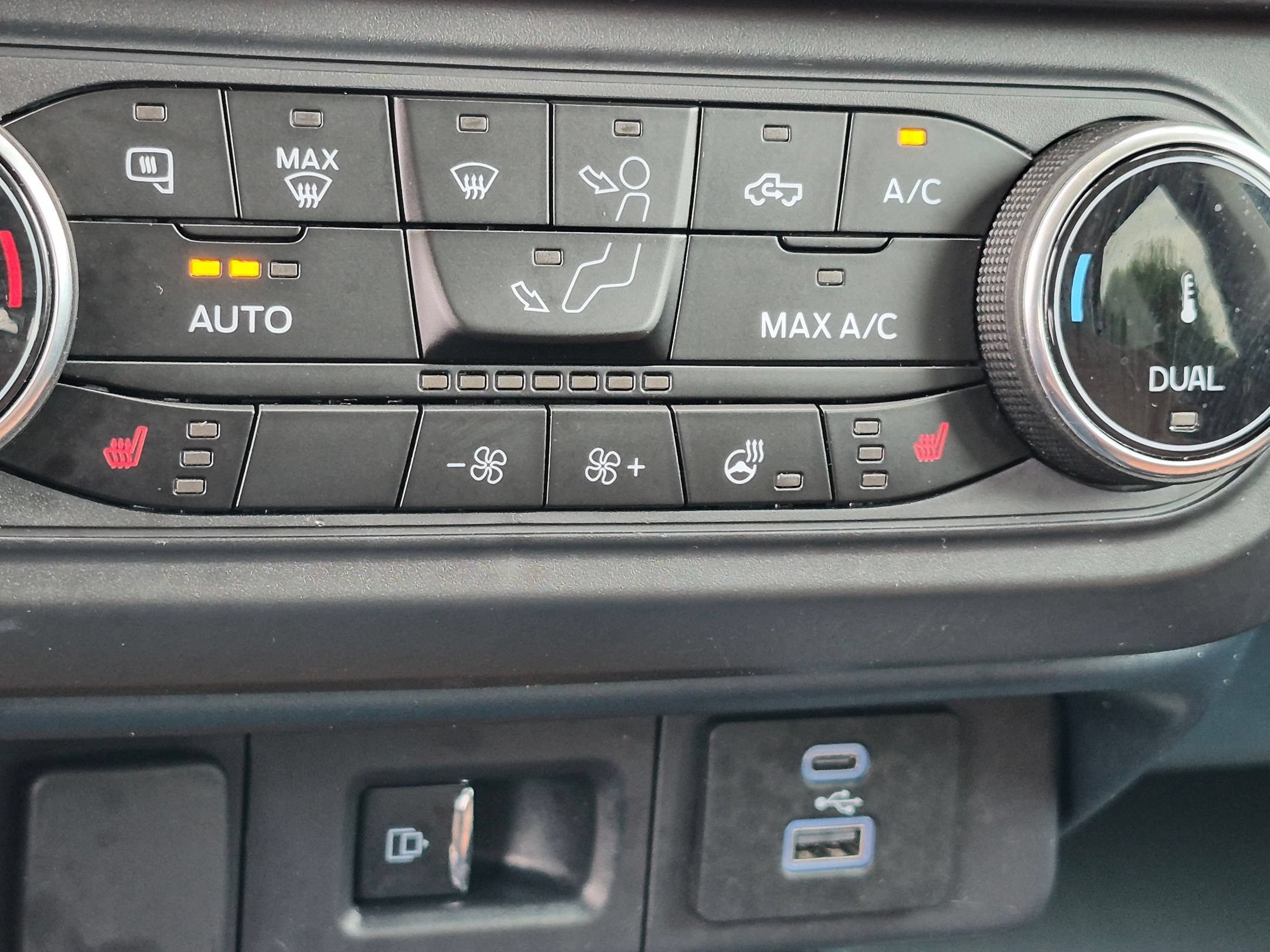 Used 2023 Shadow Black Ford LARIAT image 21