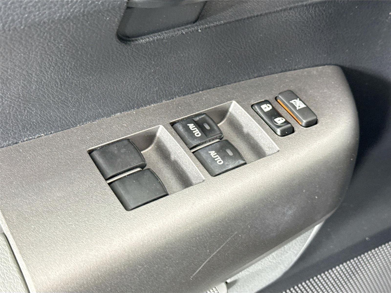 Used 2016 Super White Toyota SR5 image 25