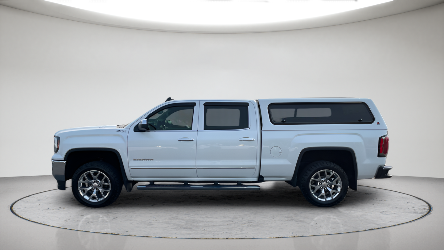Used 2017 White GMC SLT image 6