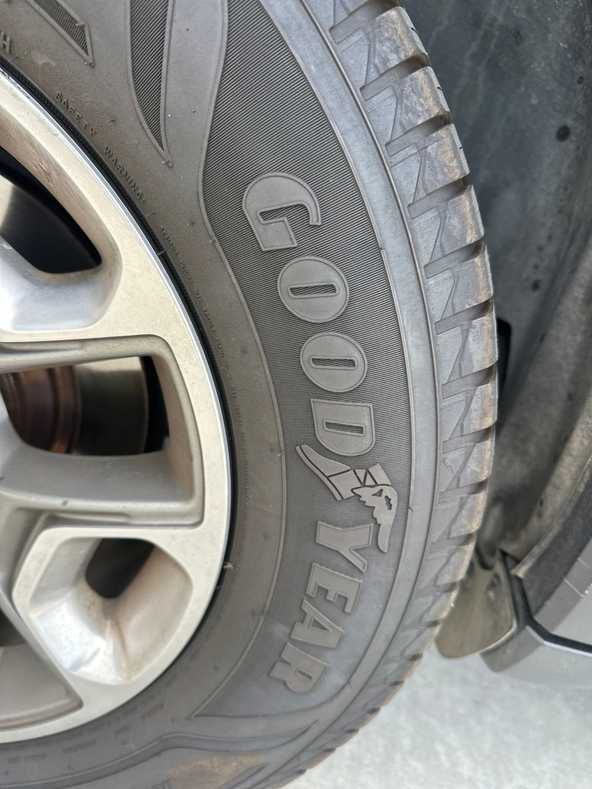 Used 2019 Diamond Black Crystal Pearlcoat Jeep Trailhawk image 12