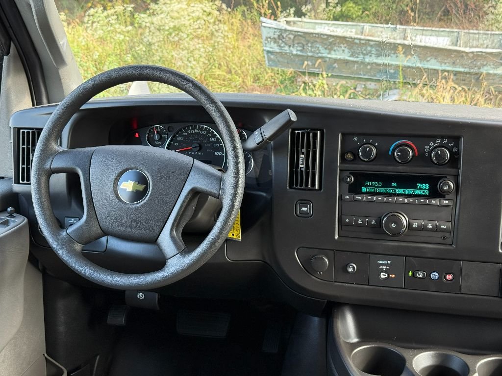 2025 Chevrolet Express Cargo Work Van - Photo 19