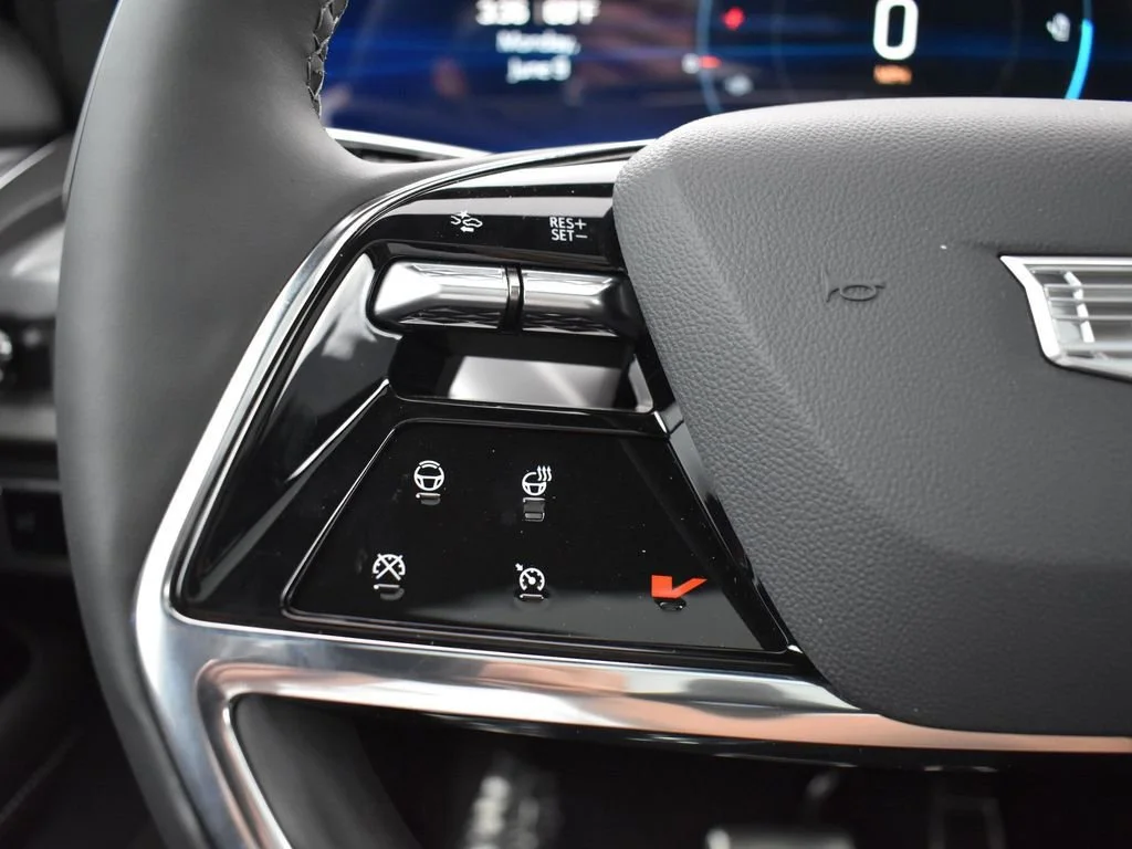 2026 Cadillac VISTIQ Sport - Photo 16