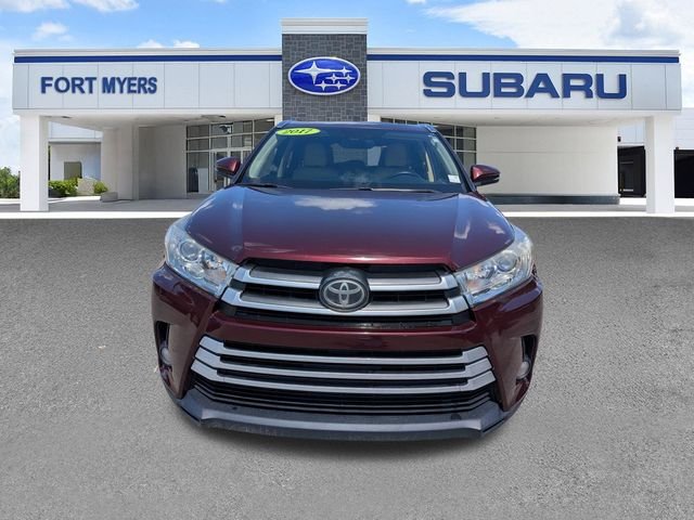 Used 2017 Red Toyota XLE image 9