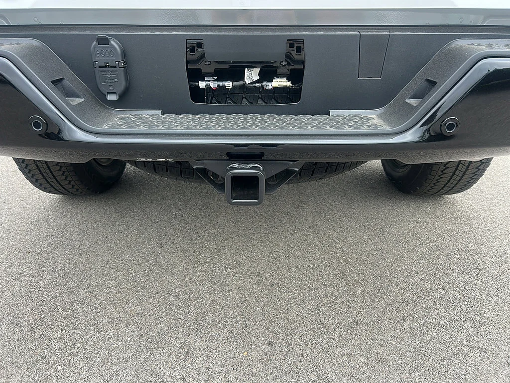 New 2026 Summit White Chevrolet Trail Boss image 7