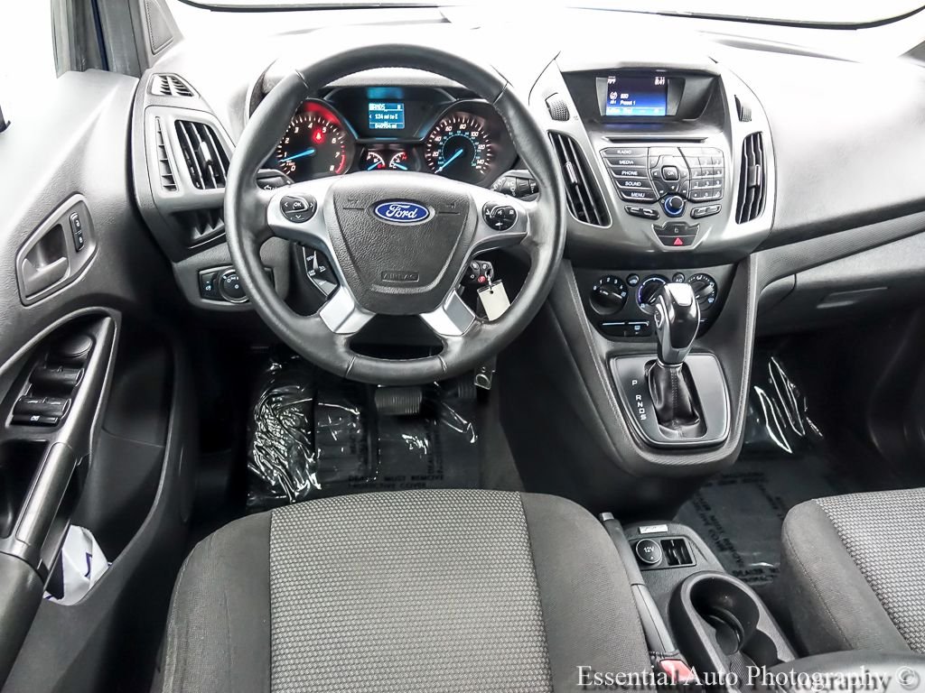 Used 2018 Dark Blue Ford XL image 13
