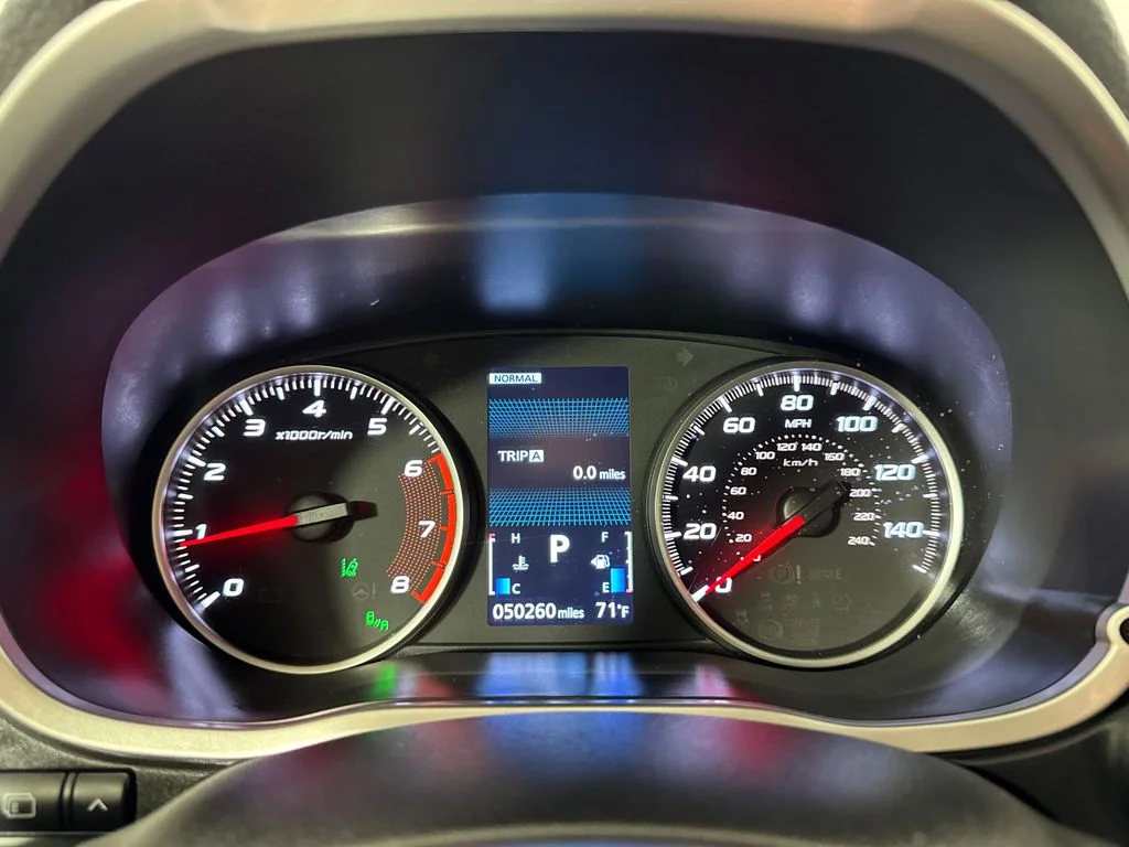 Used 2024 Silver Mitsubishi SE image 19