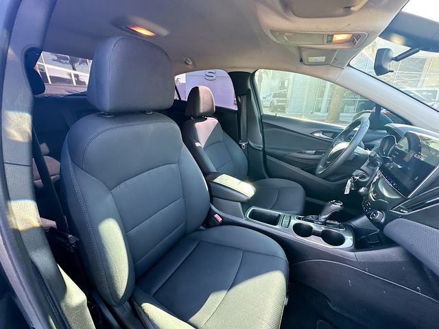 Used 2018 Graphite Metallic Chevrolet LT image 27