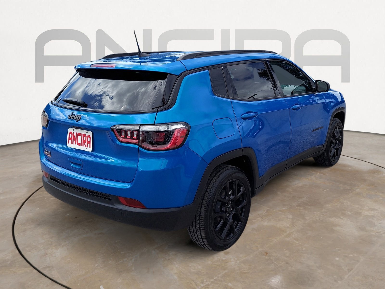 New 2026 Hydro Blue Pearlcoat Jeep Latitude Altitude image 10