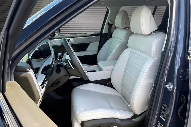 Used 2025 Gray Hyundai Calligraphy image 23