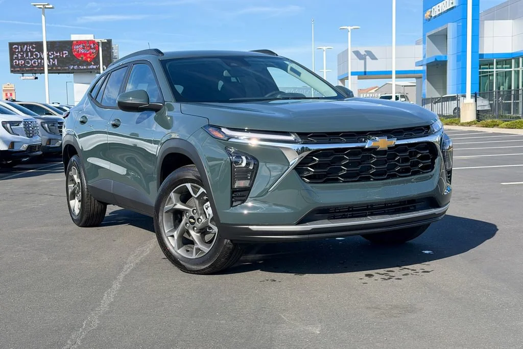 2026 Chevrolet Trax LT's photo