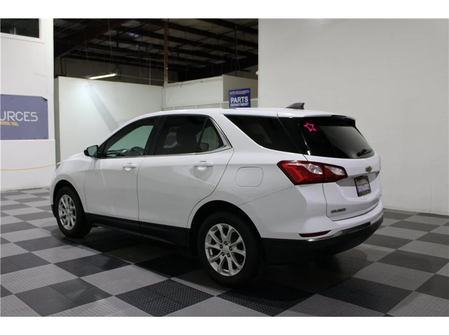Used 2018 Summit White Chevrolet LT image 6