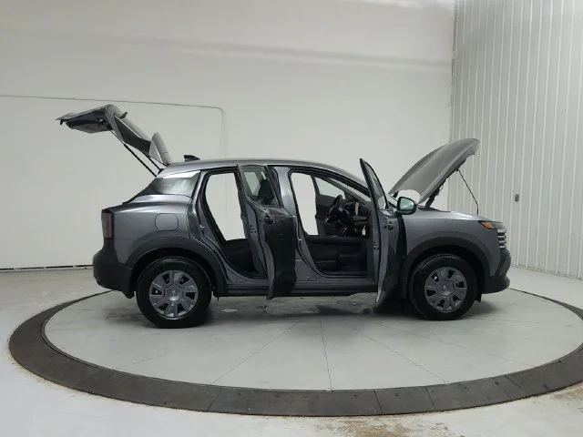 New 2027 Gray Nissan S image 17