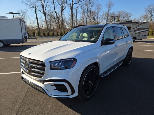 New 2026 MANUFAKTUR Moonlight White Metallic Mercedes-Benz GLS450 image 6
