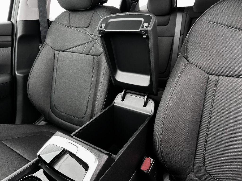 New 2026 White Hyundai SE AWD image 18
