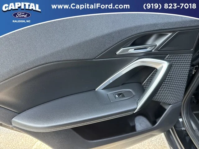Used 2025 Black BMW xDrive28i image 17