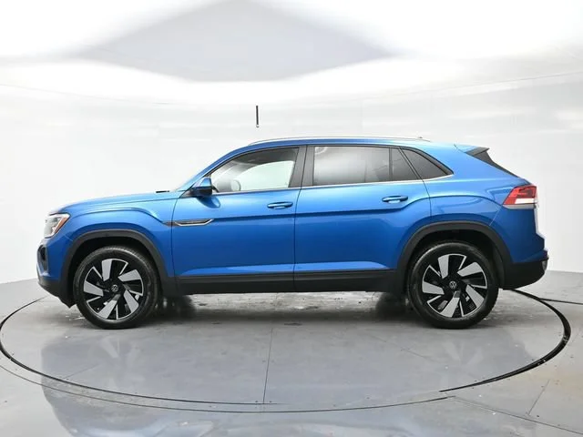 Used 2024 Blue Volkswagen 2.0T SE w/Technology image 4