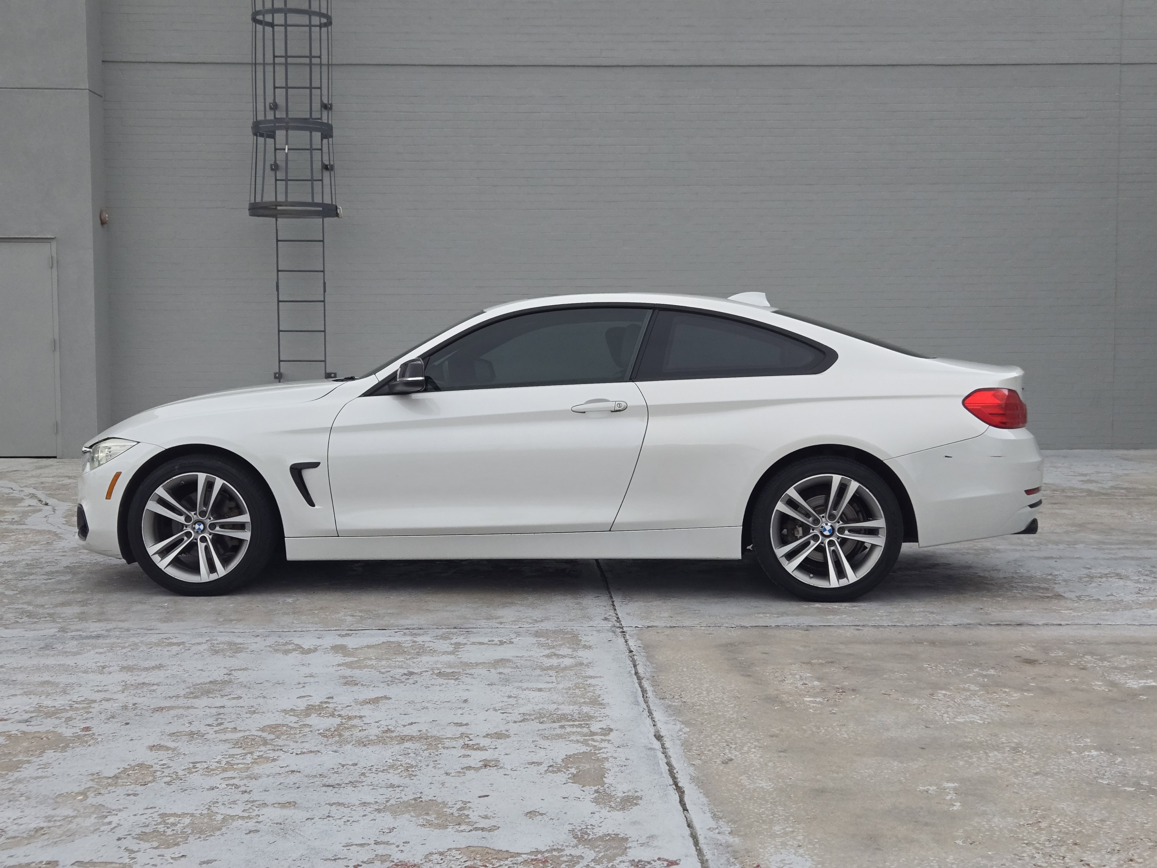 Used 2015 White BMW 428i xDrive image 4