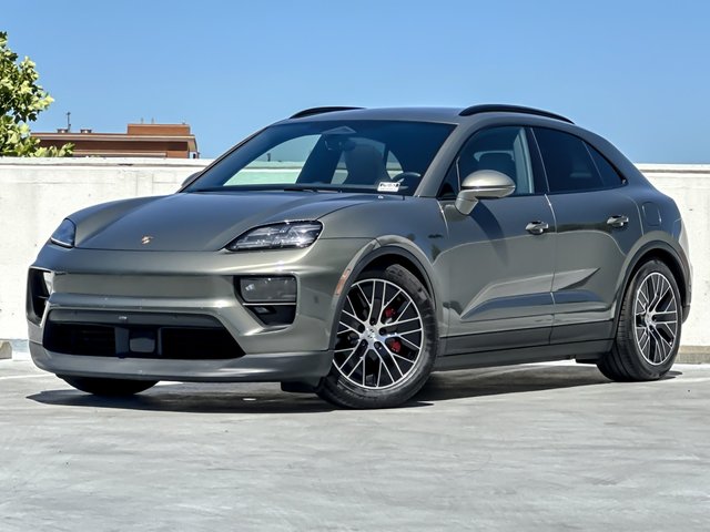 2025 Porsche Macan Electric 4S